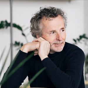 Bioeffect Björn ÖRVAR Co-Founder EGF Serum Island Hautpflege Anti Aging Gerste loveistheanswer.ch Manufaktur online Schweiz kaufen