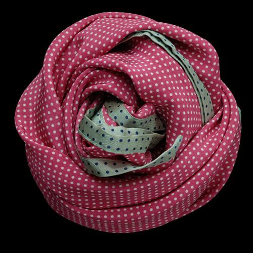 seidentuch schal phine manufaktur schweiz handarbeit design mode accessoire loveistheanswer punkte stoff