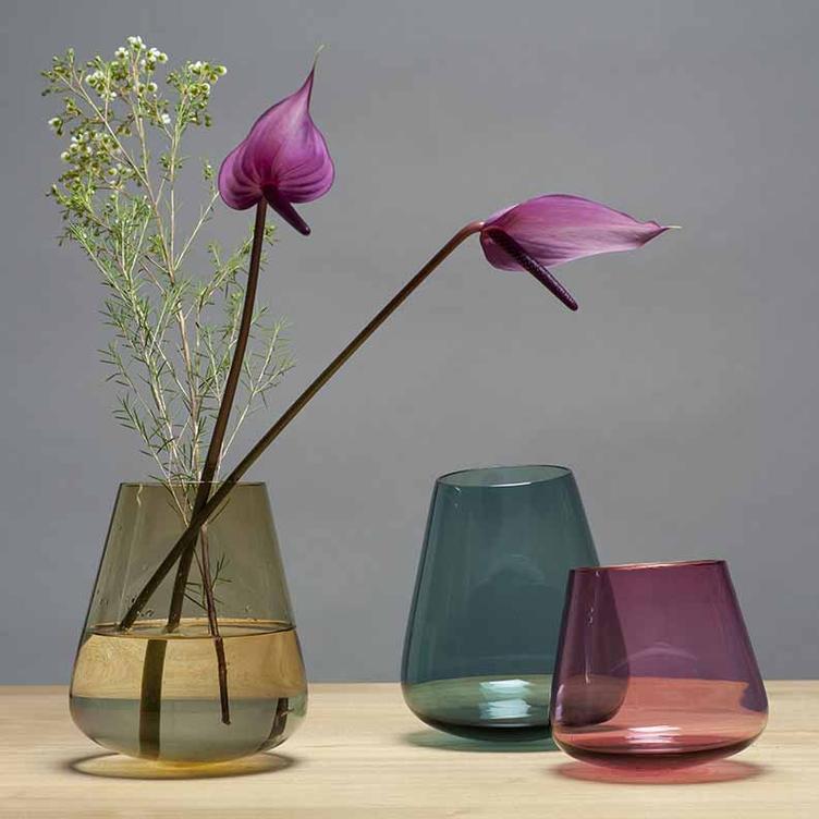 Vasen Edition Nikola Kerl Design Klassik Farben Wohnen Blumen Geschenkidee Handwerk Schweiz loveistheanswer