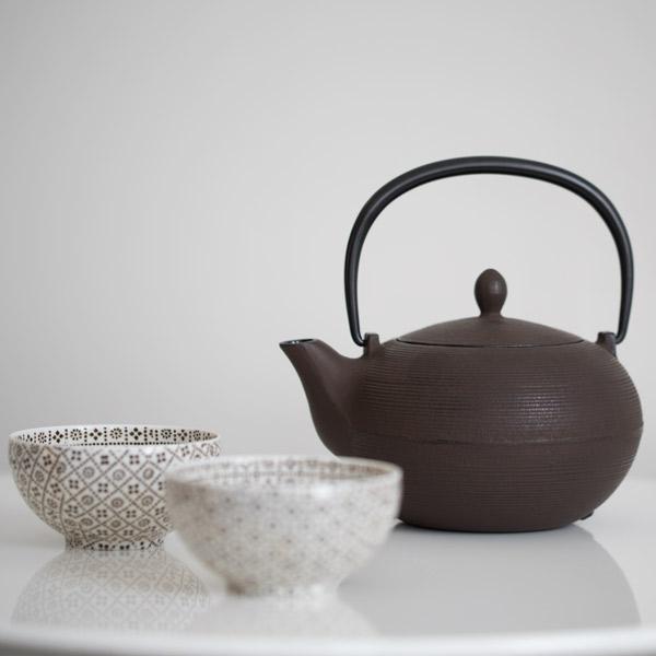 Teekanne Japan Gusseisen Tradition Handwerk Emailliert Trinken Heiss Isolation Design Iwachu loveistheanswer.ch Schweiz