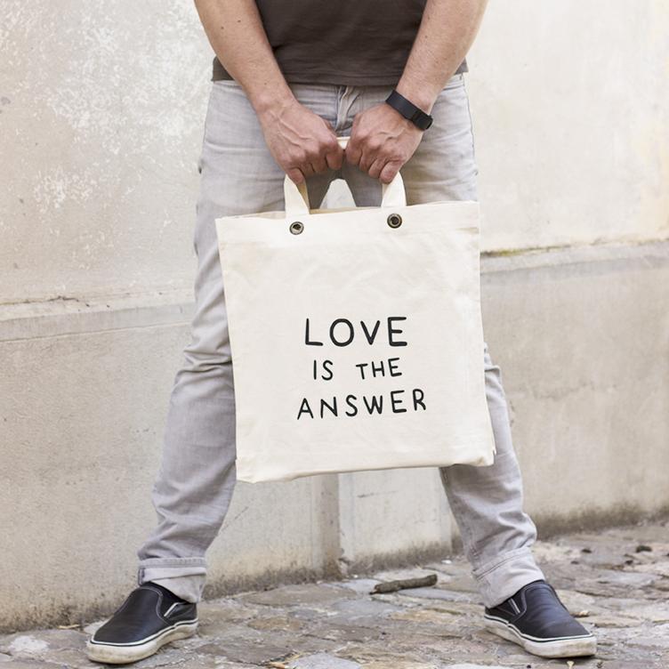 LOVE IS THE ANSWER Tasche - 1